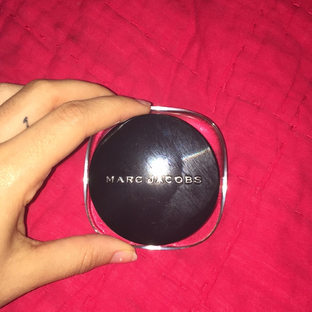 Marc Jacobs Marvelous Mousse Foundation